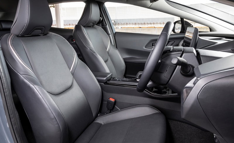 プリウスの室内